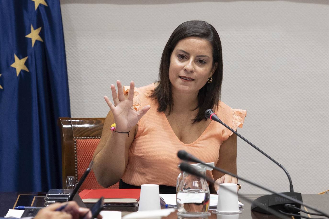 Yaiza Castilla insiste en desautorizar a Fernando Miñarro y deja su futuro en manos de ASG