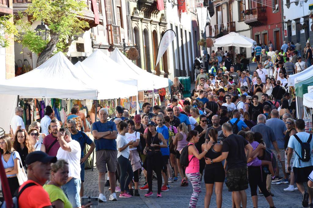 Miles de peregrinos acuden a Teror en el Día de Las Marías