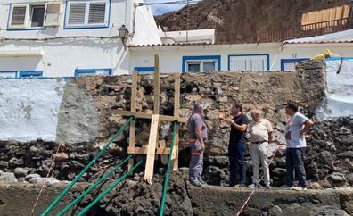 Playas inicia el arreglo del socavón en el paseo de Tufia