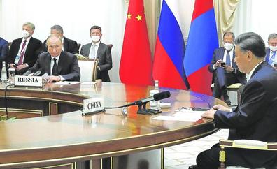 Putin y Xi Jinping apuestan por consolidar un «liderazgo mundial» durante la cumbre de Samarcanda