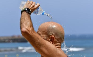 Sanidad estima en 40 las muertes por calor en Canarias, el doble que en 2021