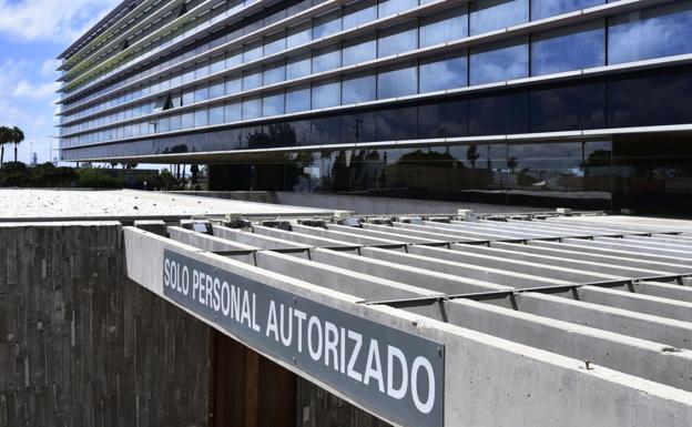 Violó a la víctima en su habitación cuando la llevó a ver las cenizas de un familiar