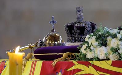 Muerte e ilusión en la monarquía británica