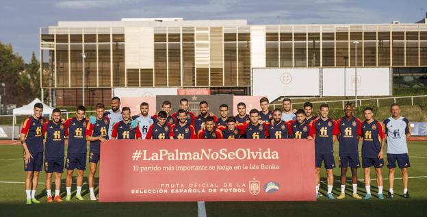 La Selección Española de Fútbol no se olvida de La Palma