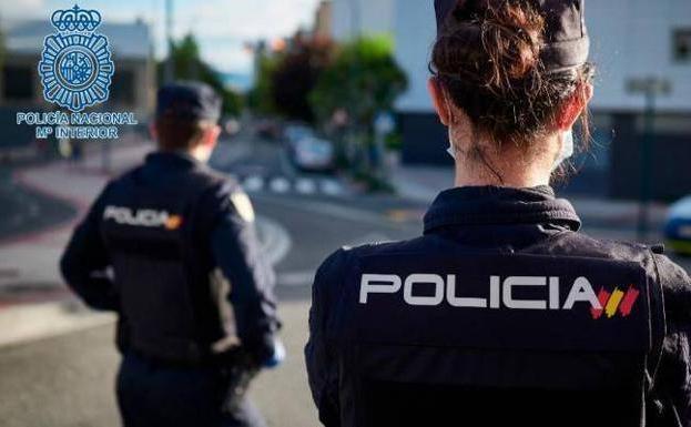 Detenidas en Tenerife dos mujeres que acosaron a unos turistas para robarles