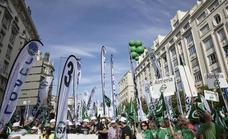 Más de 17.000 funcionarios protestan en Madrid para exigir una subida salarial