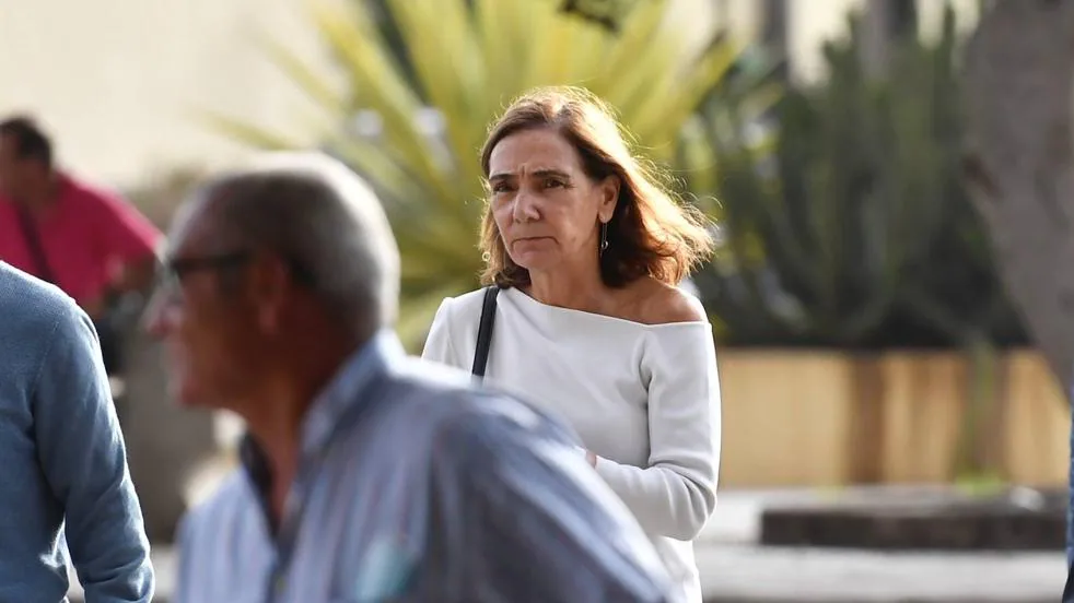 Ana María Pérez llega a la Ciudad de la Justicia