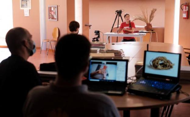 La Cueva Pintada une arqueología y mundo marino en un taller para escolares