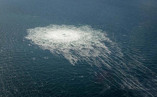 Imagen de las burbujas de gas por la rotura en el mar Báltico. /REUTERS
