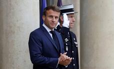 Macron amenaza con disolver la Asamblea Nacional si la oposición presenta una moción de censura