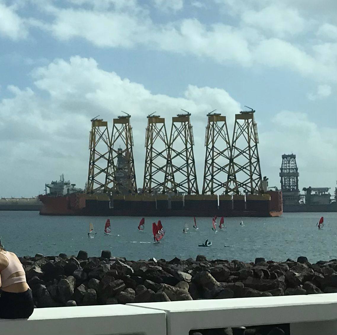 El llamativo 'Fan Zhou 10' se deja ver de nuevo por la capital grancanaria