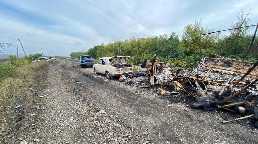 Ucrania denuncia al menos 20 muertos en un nuevo ataque a un convoy humanitario en Kupiansk