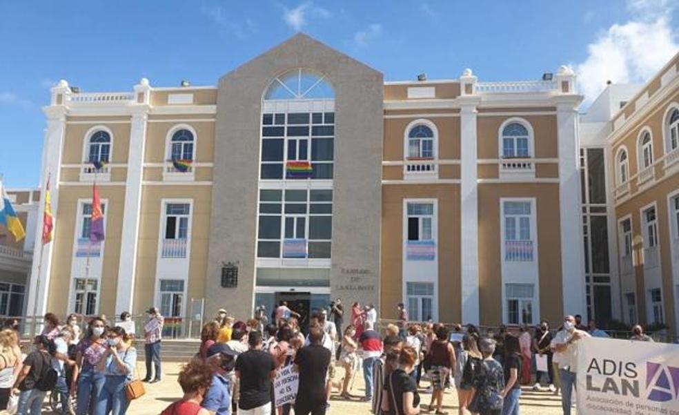 La plantilla de Adislan da una semana de tregua y aplaza la huelga indefinida