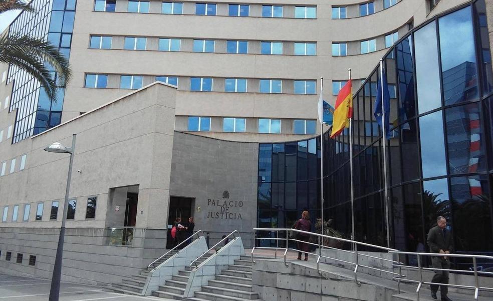 Denuncian a un cazador por el hacinamiento de sus perros en Tenerife