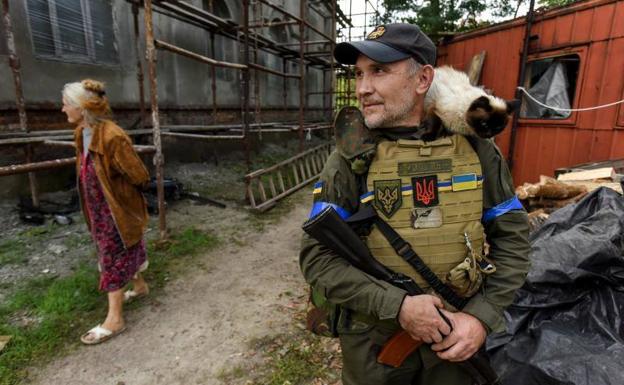 La contraofensiva ucraniana sigue avanzando: «Los rusos corren y nosotros los perseguimos»