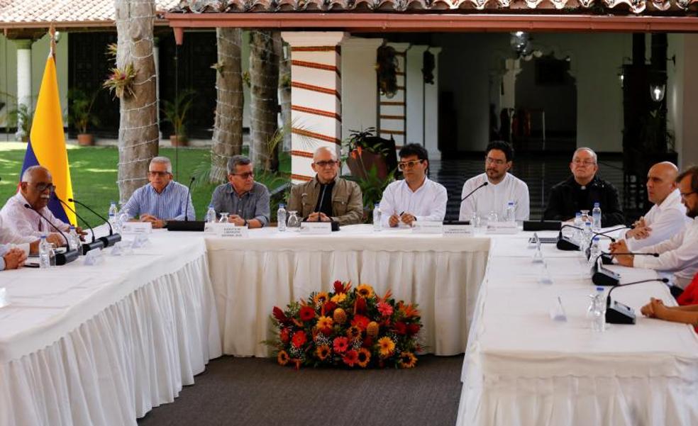 El Gobierno de Colombia y la guerrilla del ELN restablecen el diálogo