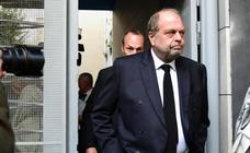 La oposición francesa pide la dimisión de los dos cargos del Gobierno acusados de corrupción