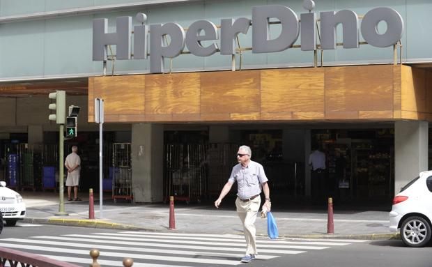 Hiperdino estudia entrar en Baleares y África tras alcanzar una cuota del 26,5% en Canarias