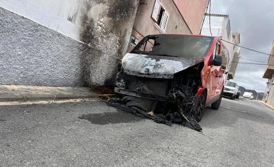 Incertidumbre en Aldea Blanca por la aparición de coches quemados