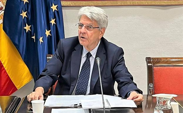 El Gobierno «reducirá plazos» para convocar concursos de empleo público de forma regular