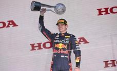 Verstappen se proclama bicampeón del mundo entre esperpentos