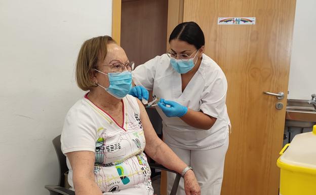 2.287 dosis de nuevas vacunas contra la covid-19 en Lanzarote