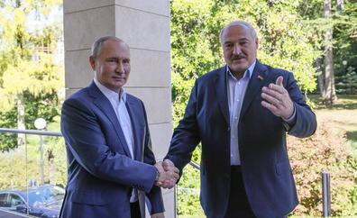 Putin y Lukashenko acuerdan el despliegue conjunto de tropas