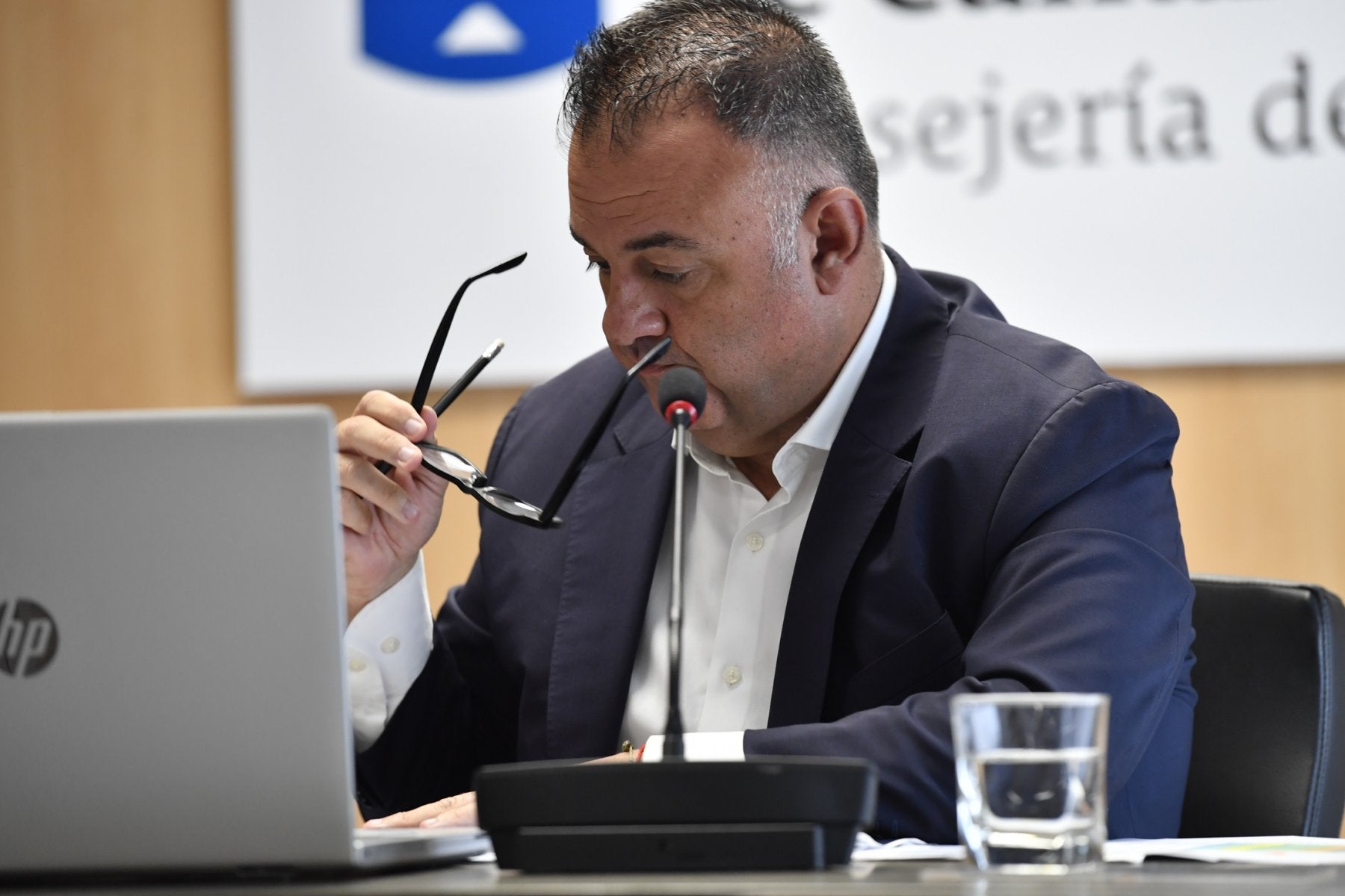 Domínguez actuó por su cuenta y sin dar información al comité, según el Ejecutivo