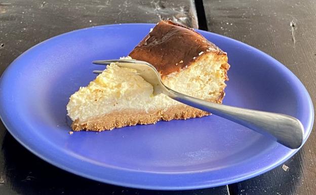Aprende a hacer una de las mejores versiones de la irresistible tarta de queso