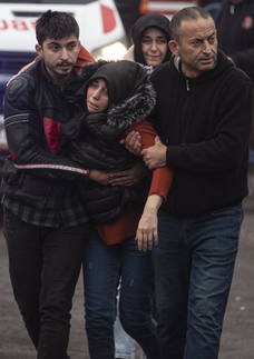 Ascienden a 40 los muertos por una explosión en una mina de Turquía