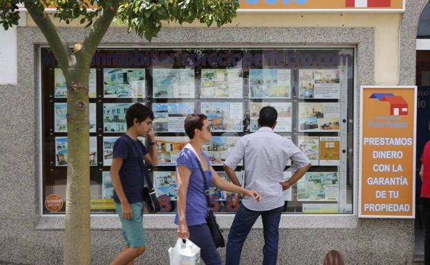 Los extranjeros prefieren Canarias, Valencia y Andalucía para comprar casas