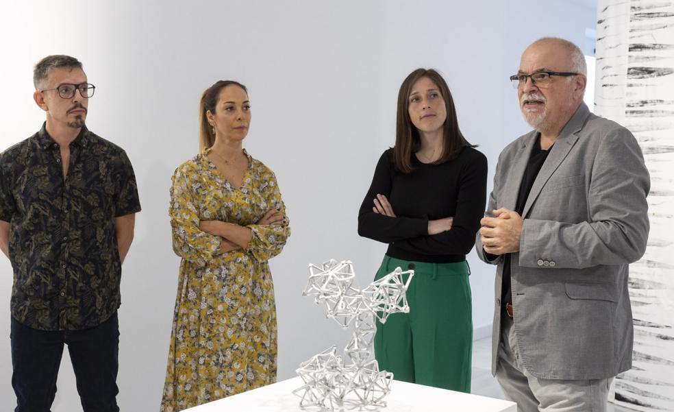 Pilar Boullosa y Héctor Hernández abordan problemáticas sobre ecología y globalización