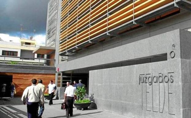 Los nuevos investigados del Liceo son la auxiliar señalada por influir en un niño y un amigo del presunto abusador