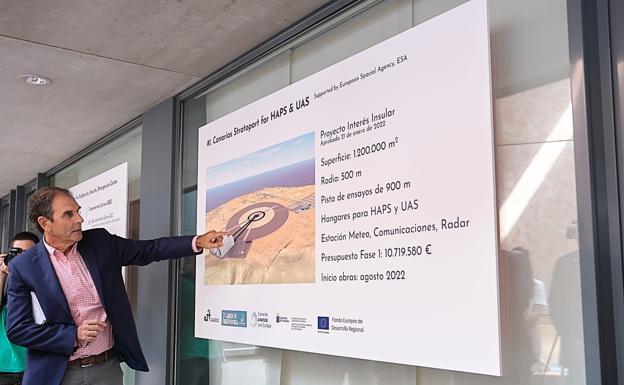 Fuerteventura formaliza su candidatura como sede de la Agencia Espacial Española