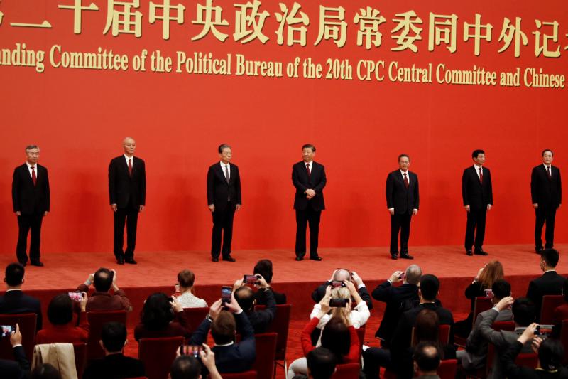 Xi Jinping se perpetúa en China rodeado de sus hombres de confianza
