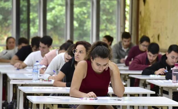 La ULPGC gana alumnado de primero, pero tiene un 15,6% menos de estudiantes en cinco años