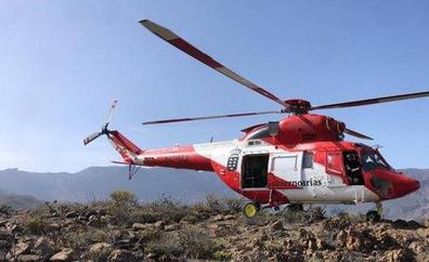 Rescatan en helicóptero a un senderista herido tras caerse en Hermigua
