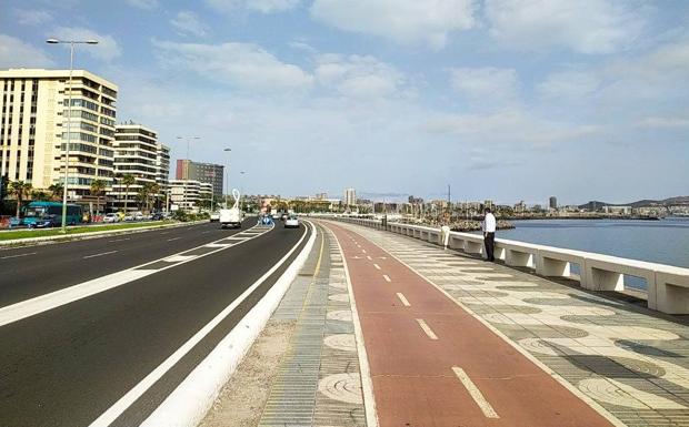 Finaliza la reposición de los bancos de la Avenida Marítima