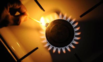 Competencia investiga las dificultades para cambiar a la tarifa regulada del gas