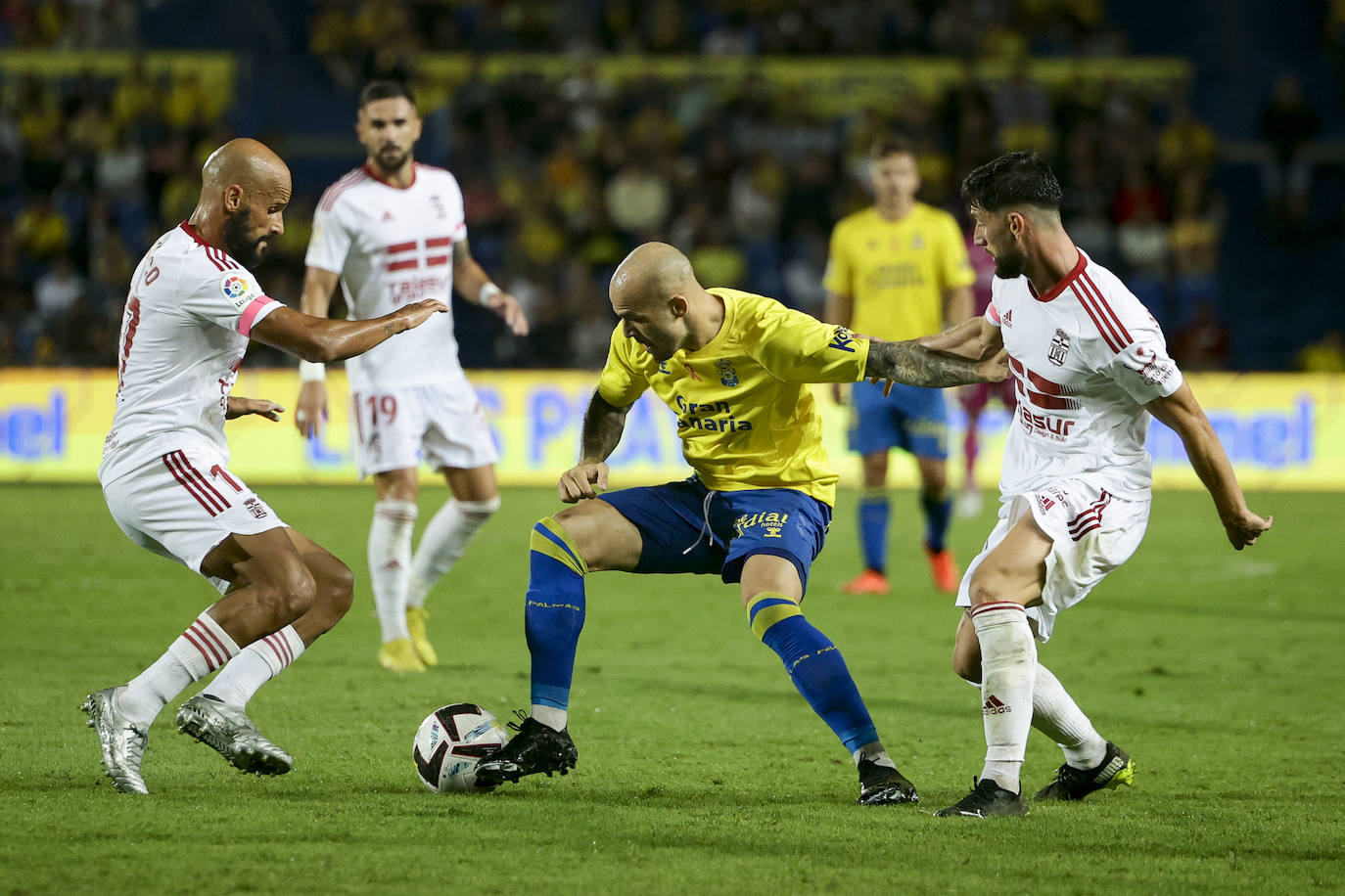 Sandro entraría en la convocatoria ante el Huesca, pero no jugará salvo catástrofe