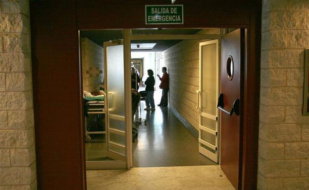 Trujillo atribuye a un «pico asistencial» las 630 urgencias atendidas en dos días en el Negrín