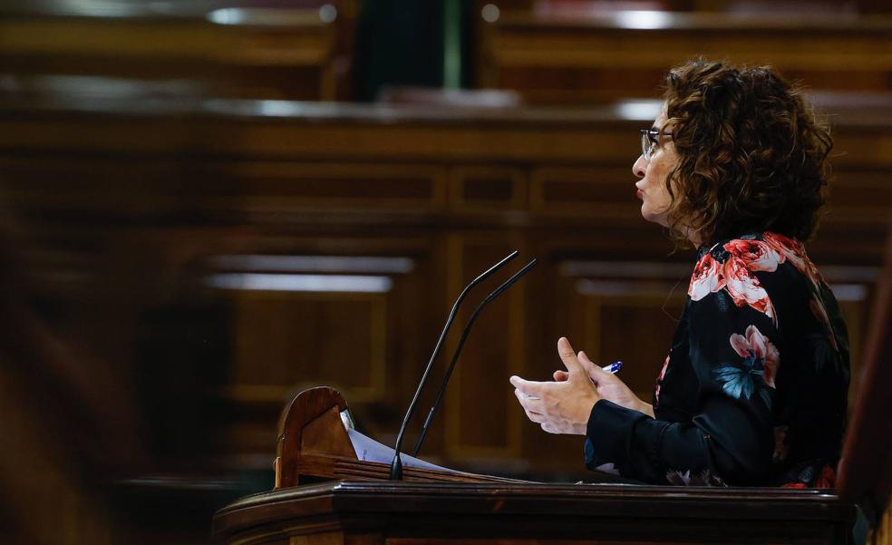 CC se abstiene en los Presupuestos tras la oferta de diálogo de Montero pero apela a la prudencia