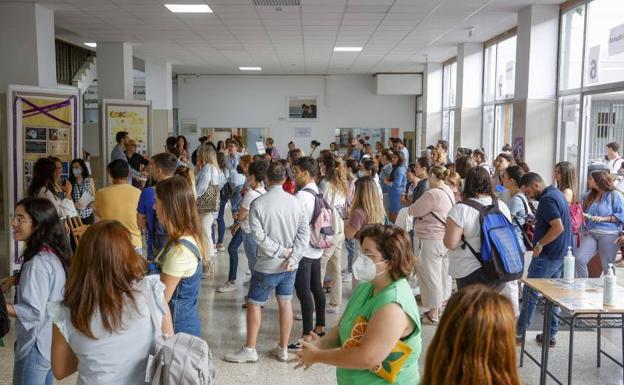 Modificado número y distribución de plazas de oferta de empleo de educación