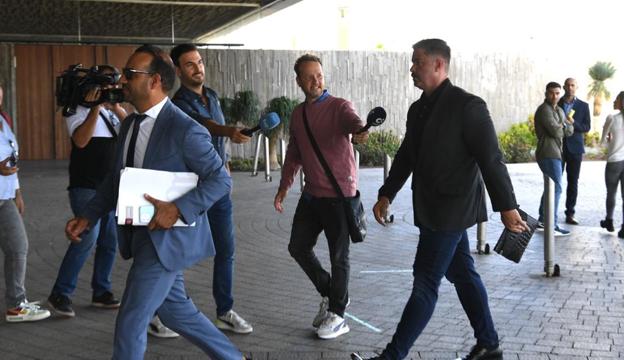 Rayco González, dueño de la empresa RR7, llega a los juzgados