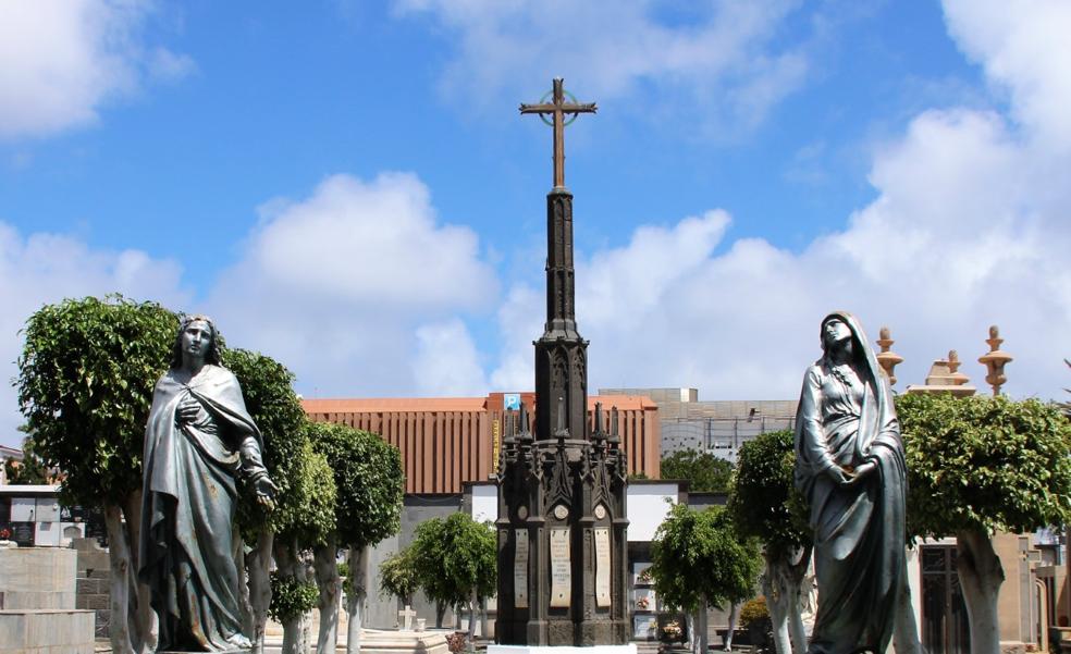 Guía para el día de Todos los Santos: horarios de cementerios, misas y transporte