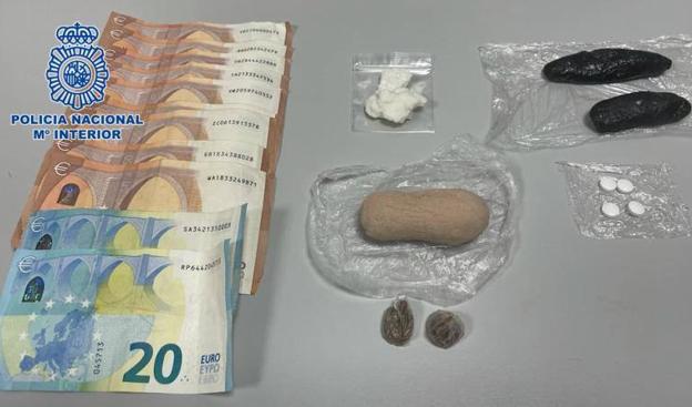 Imagen de archivo de droga y dinero incautado por parte de la Policía Nacional. /POLICÍA NACIONAL