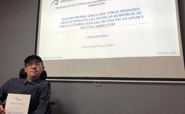 Ángel Gabriel Vega, alumno con gran discapacidad, graduado en Ingeniería Industrial, culmina su doctorado