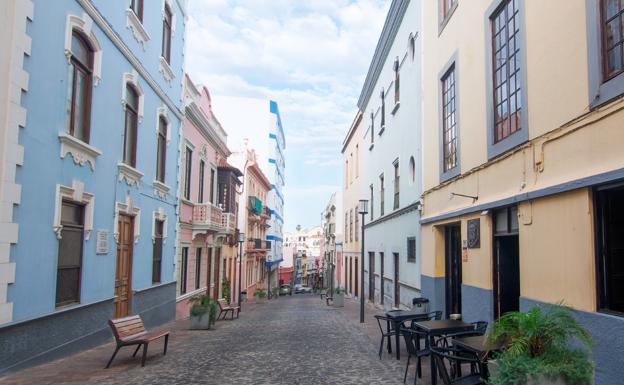 El casco de Guía se llena de arte y libros para celebrar el 40 aniversario del BIC