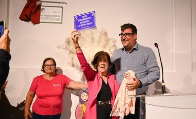 San Bartolomé homenajea a la 'Afilarmónica Femenina Las Revoltosas'