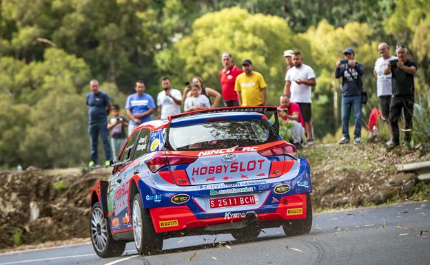 Toñi Ponce y Pedro Domínguez suman una merecida victoria en Teror